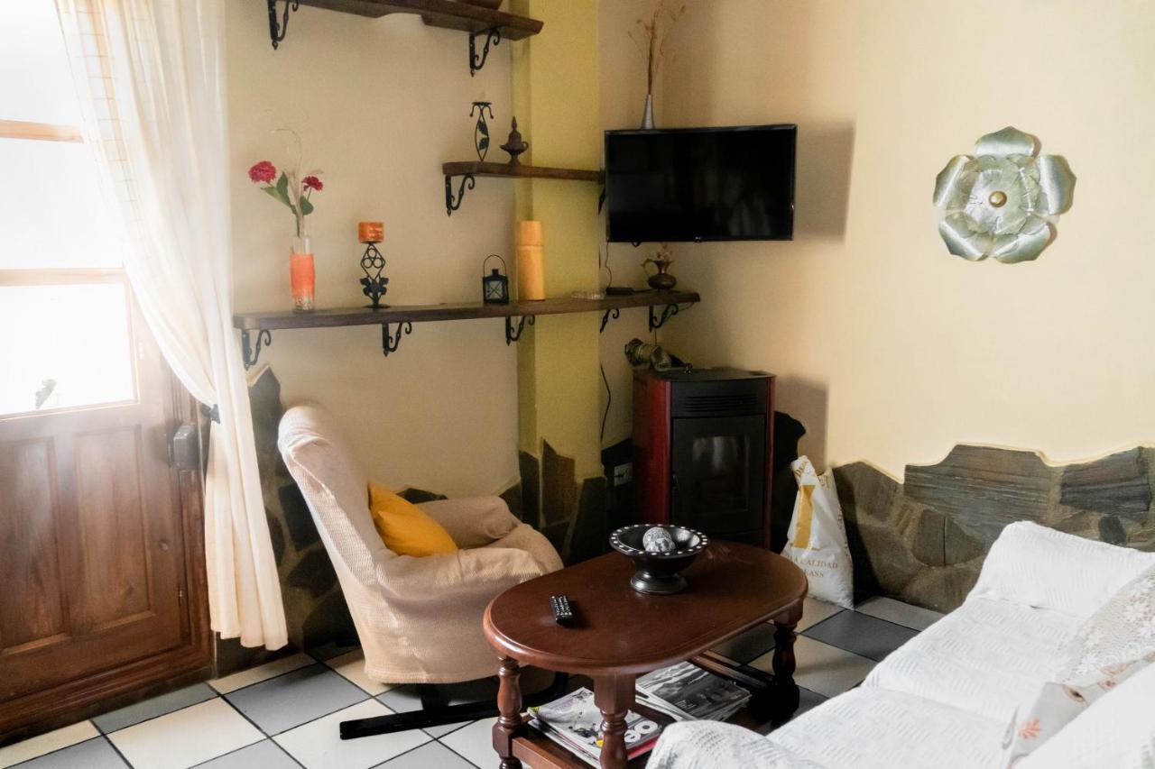Lanjaron Rural Apartamentos ภายนอก รูปภาพ
