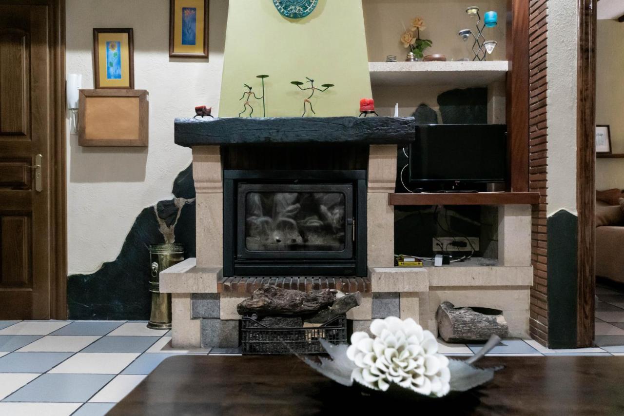 Lanjaron Rural Apartamentos ภายนอก รูปภาพ