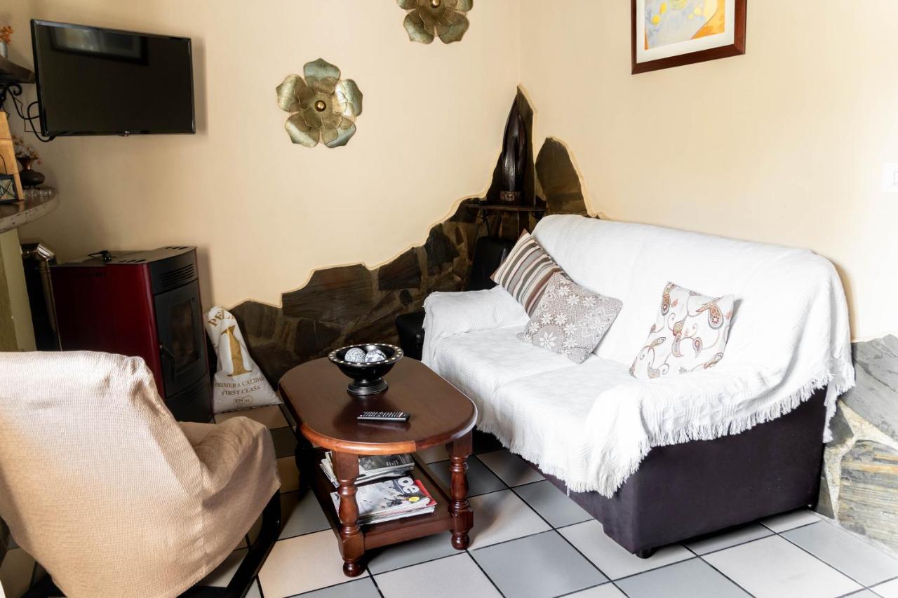 Lanjaron Rural Apartamentos ภายนอก รูปภาพ