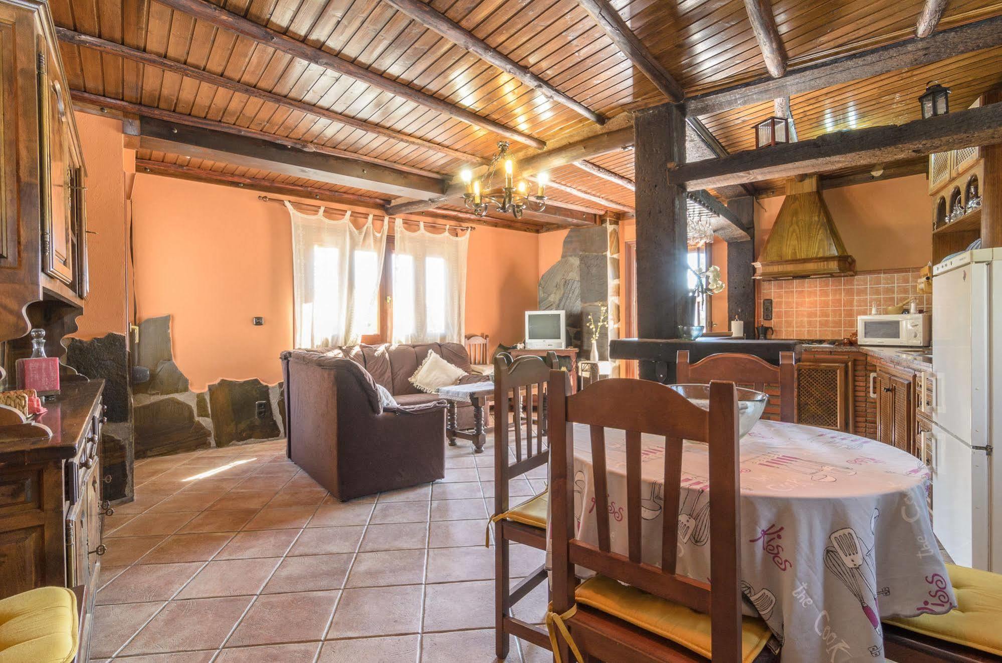 Lanjaron Rural Apartamentos ภายนอก รูปภาพ