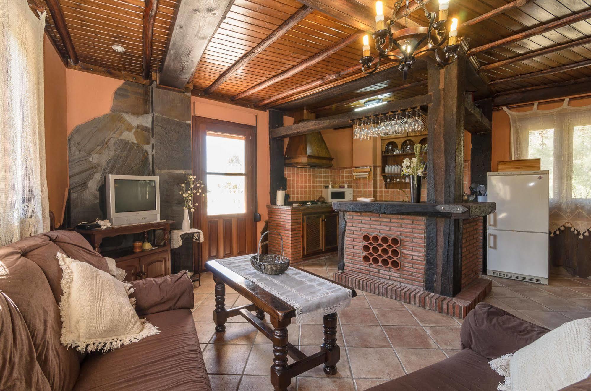Lanjaron Rural Apartamentos ภายนอก รูปภาพ