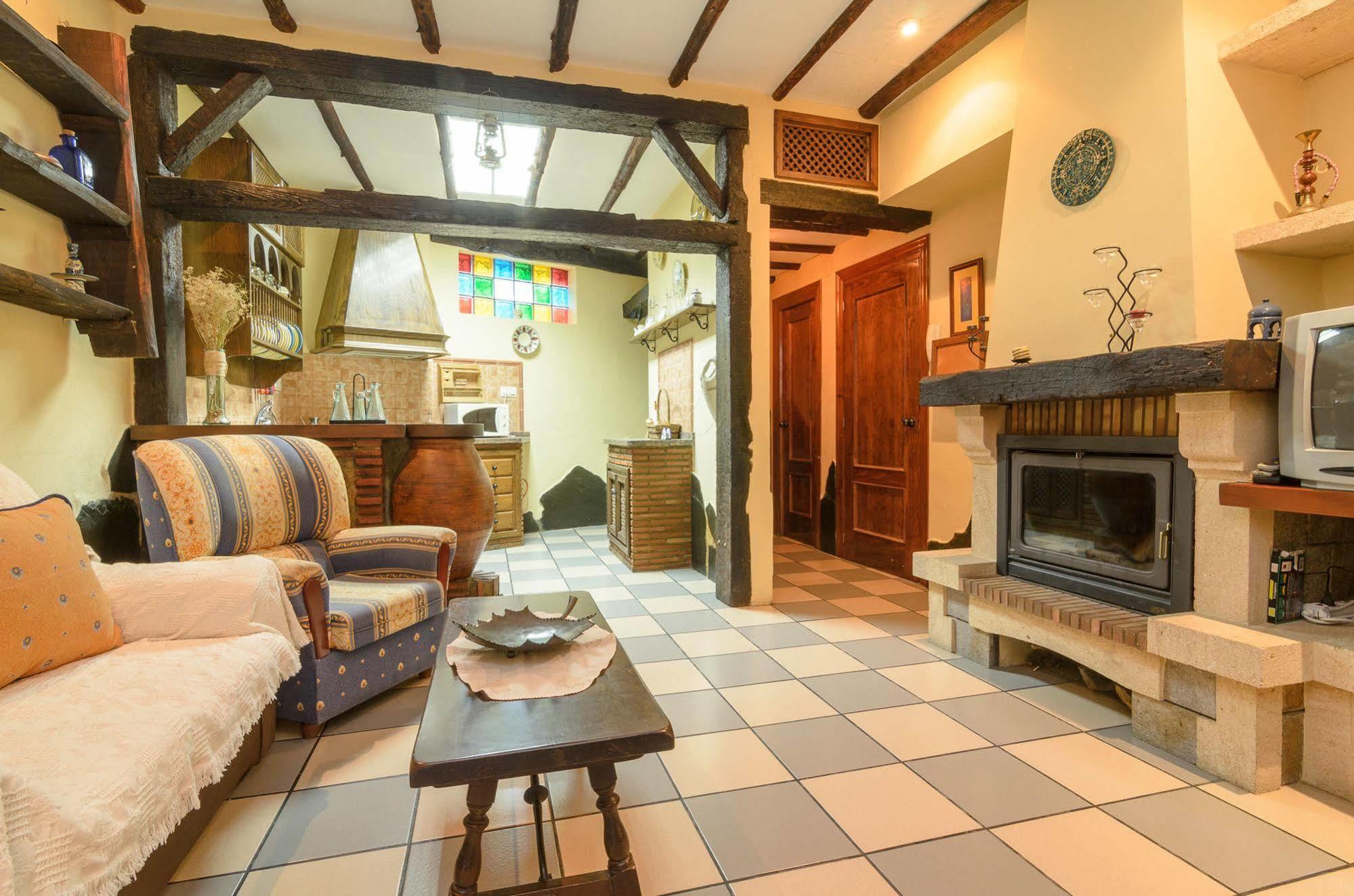 Lanjaron Rural Apartamentos ภายนอก รูปภาพ