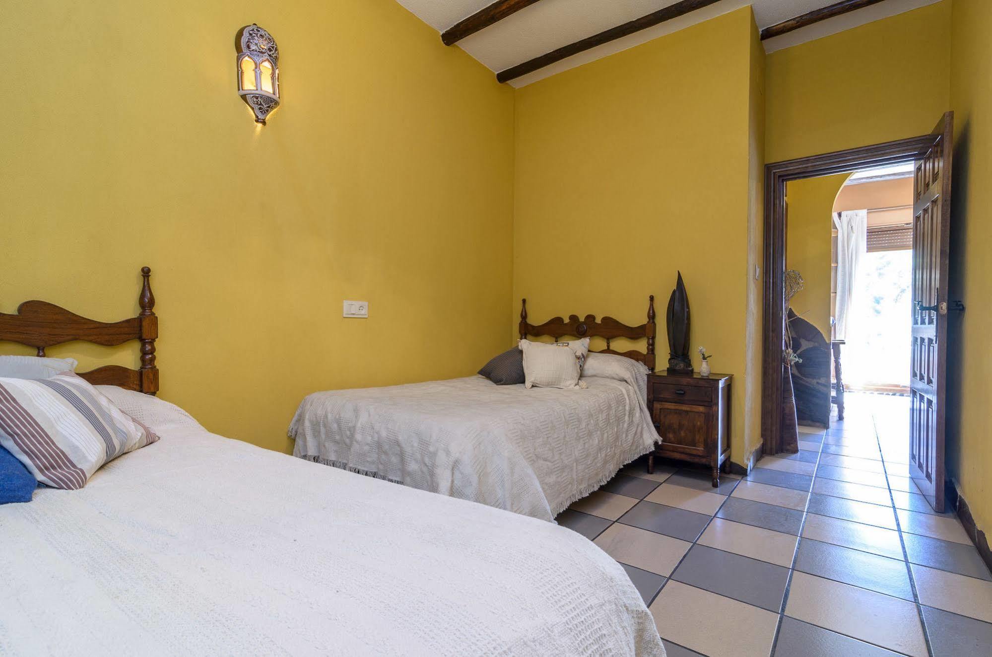 Lanjaron Rural Apartamentos ภายนอก รูปภาพ